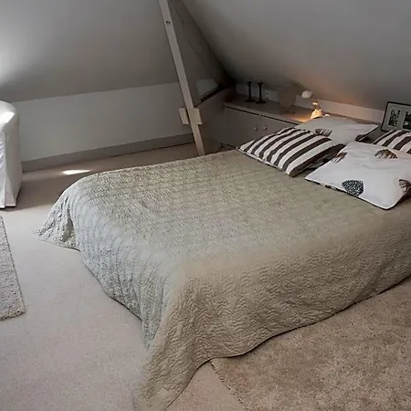 Flore D'hotes Bed & Breakfast 4*