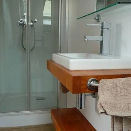 Flore D'hotes Bed & Breakfast 4*