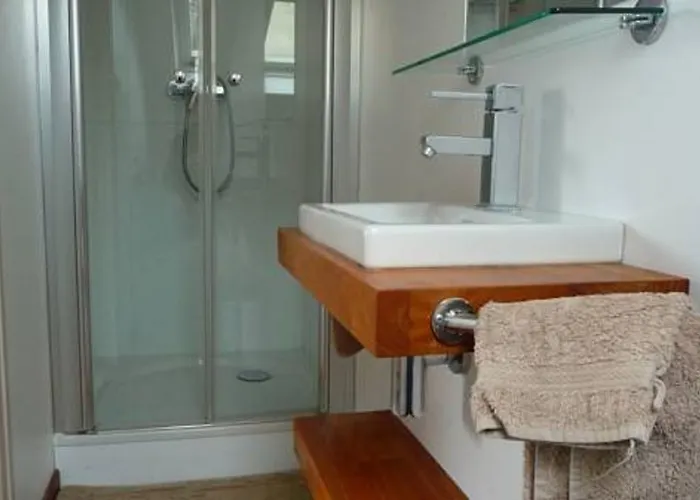 Flore D'hotes Bed & Breakfast 4*